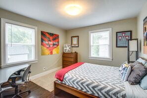2 bedrooms, iron/ironing board, WiFi, bed sheets