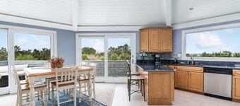 Luxury Chappaquiddick Getaway with Oceanviews 