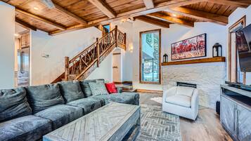 Smart TV, chimenea, impresora