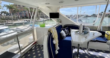 Hermosa casa frente al mar con piscina climatizada, jacuzzi, caminando a la playa y compras