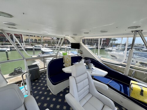 Upea Waterfront Home lämmitetty uima-allas, poreallas, kävely rannalle ja ostoksille