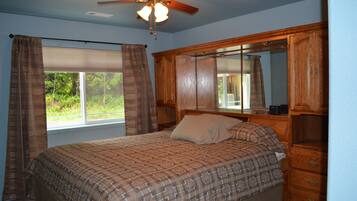 4 Schlafzimmer, Bügeleisen/Bügelbrett, Reisekinderbett, WLAN