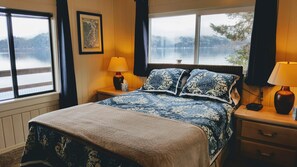 2 bedrooms, iron/ironing board, travel cot, free WiFi