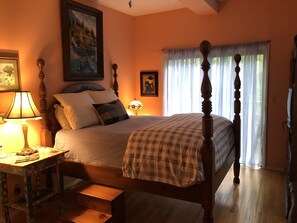 3 slaapkamers, een strijkplank/strijkijzer, gratis wifi, beddengoed