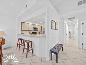 Réfrigérateur, micro-ondes, four, lave-vaisselle