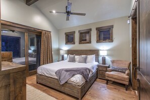 6 bedrooms, iron/ironing board, free WiFi, bed sheets