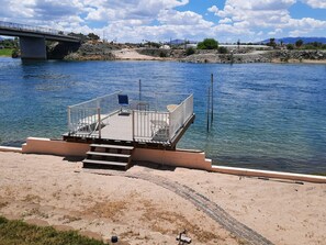 Property grounds - WATERFRONT,PRIVATE BOAT RAMP ,SANDY BEACH GATED COMMUNITY, 3 BEDROOM & 2 BATH (Mohave Valley)