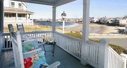 Beach & King - Stunning Ocean Views!