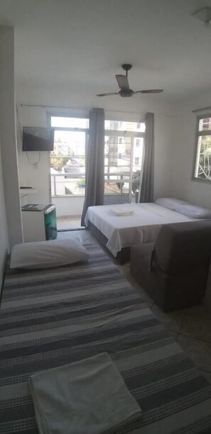 1 habitación, minibar, cortinas blackout y wifi gratis 