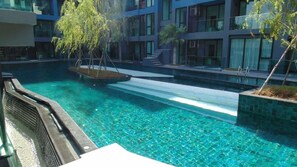 3 outdoor pools