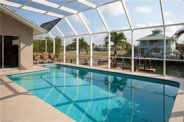 Outdoor pool, a heated pool