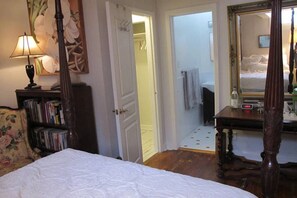 1 bedroom, iron/ironing board, Internet, bed sheets