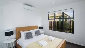 2 bedrooms, premium bedding, desk, iron/ironing board