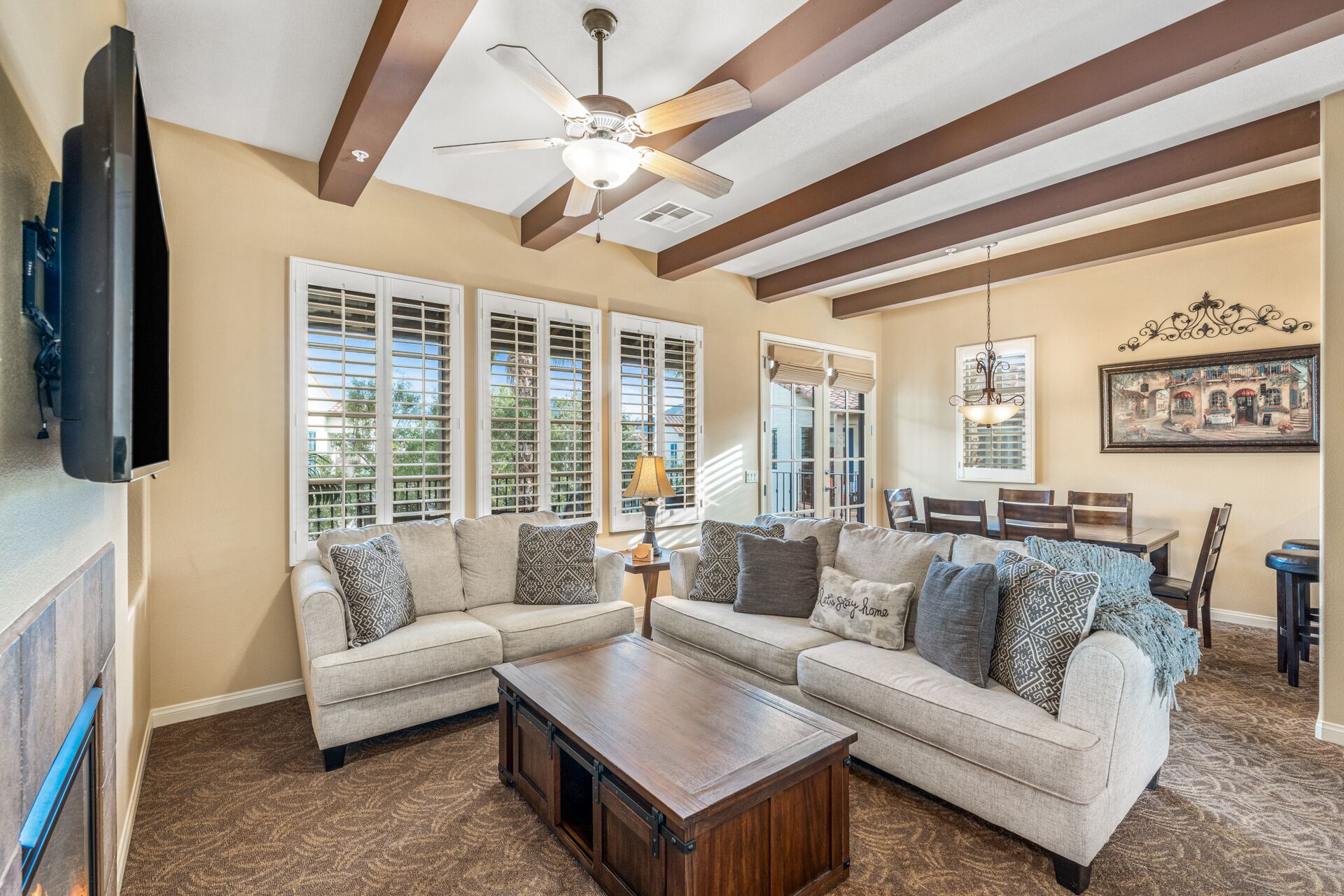 TV, fireplace, Netflix, Hulu