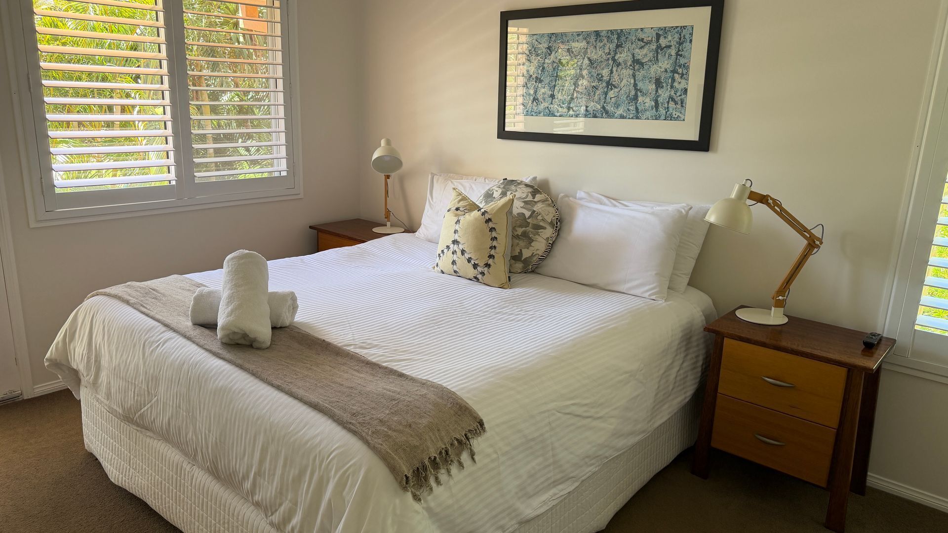 3 bedrooms, iron/ironing board, WiFi, bed sheets