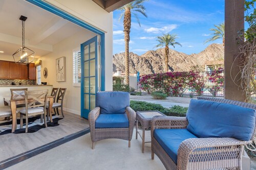 Poolside! Renovated Poolside Villa next to sparking pool/spa, Pet Friendly! - Ground Floor (L40)