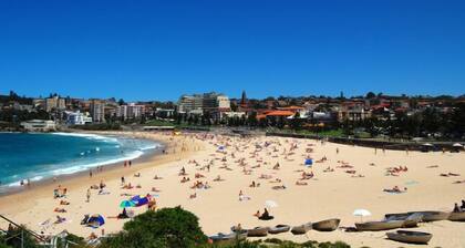 Ă seulement 3 minutes Ă pied de la plage de Coogee et de toutes les attractions locales!
