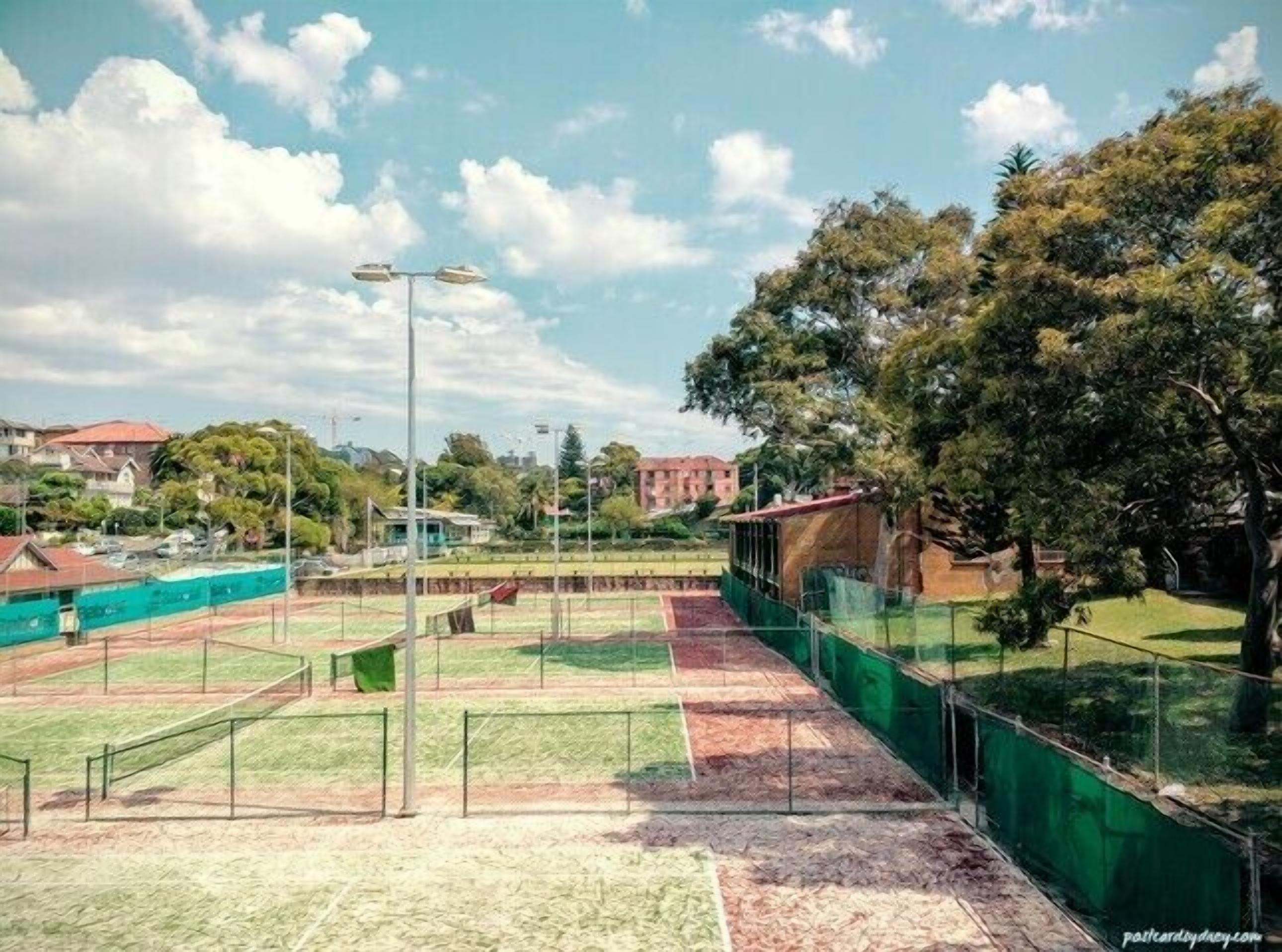 Enjoy the beach lifestyle 3mins walk from Coogee beach and all local shops. — image 28