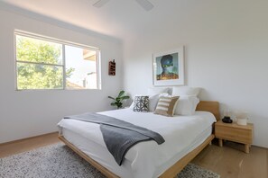 2 bedrooms, desk, iron/ironing board, travel crib