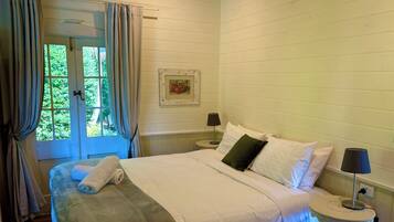 1 bedroom, desk, iron/ironing board, free WiFi