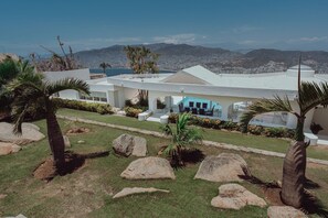 المنطقة المحيطة بالمنشأة