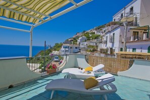 Terrace/patio - Moressa with large Terrace and Sea View (Praiano)