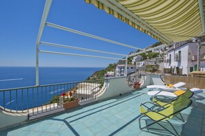 Terrace/patio - Moressa with large Terrace and Sea View (Praiano)