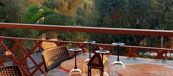 Superb Tre rums lÀgenhet pÄ bottenvÄningen i en villa med pool