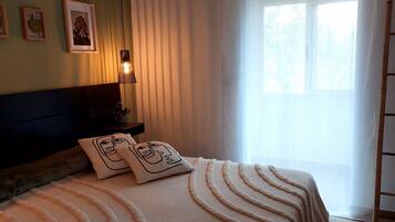 1 bedroom, free WiFi, bed sheets