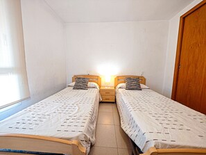 1 habitación y ropa de cama