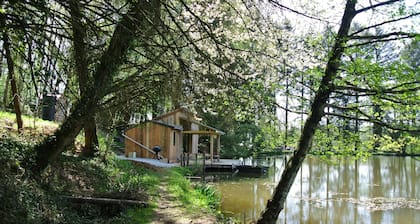GoGreen Cabin in the heart of rural France on a private lake