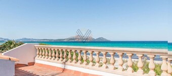 Villa Joy, beach front