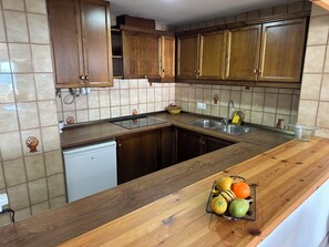 Frigorífic, microones i cafetera i tetera 