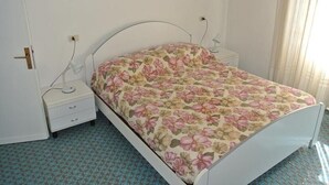 Room - VILLA MARIA 1 - PRIVATE GARDEN UND WI-FI (Bibione)