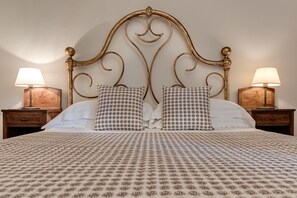1 chambre, fer et planche à repasser, lit parapluie, Wi-Fi gratuit