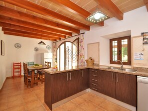 Réfrigérateur, micro-ondes, four, lave-vaisselle