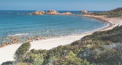 Residence Calarossa, Sardinia, house with beautiful panoramic terrace, sea 300mt