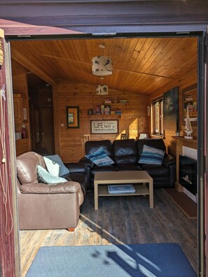 Interior - The Lodge By The Lake at Shorefield Holiday Park (Milford on Sea)
