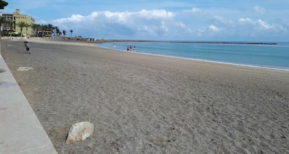 BONITA Y TRANQUILA VILLA, PISCINA PRIVADA, BBQ, A/A CERCA PLAYA