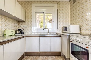 Fridge, microwave, oven, dishwasher