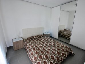 2 Schlafzimmer, Bügeleisen/Bügelbrett, Internetzugang, Bettwäsche