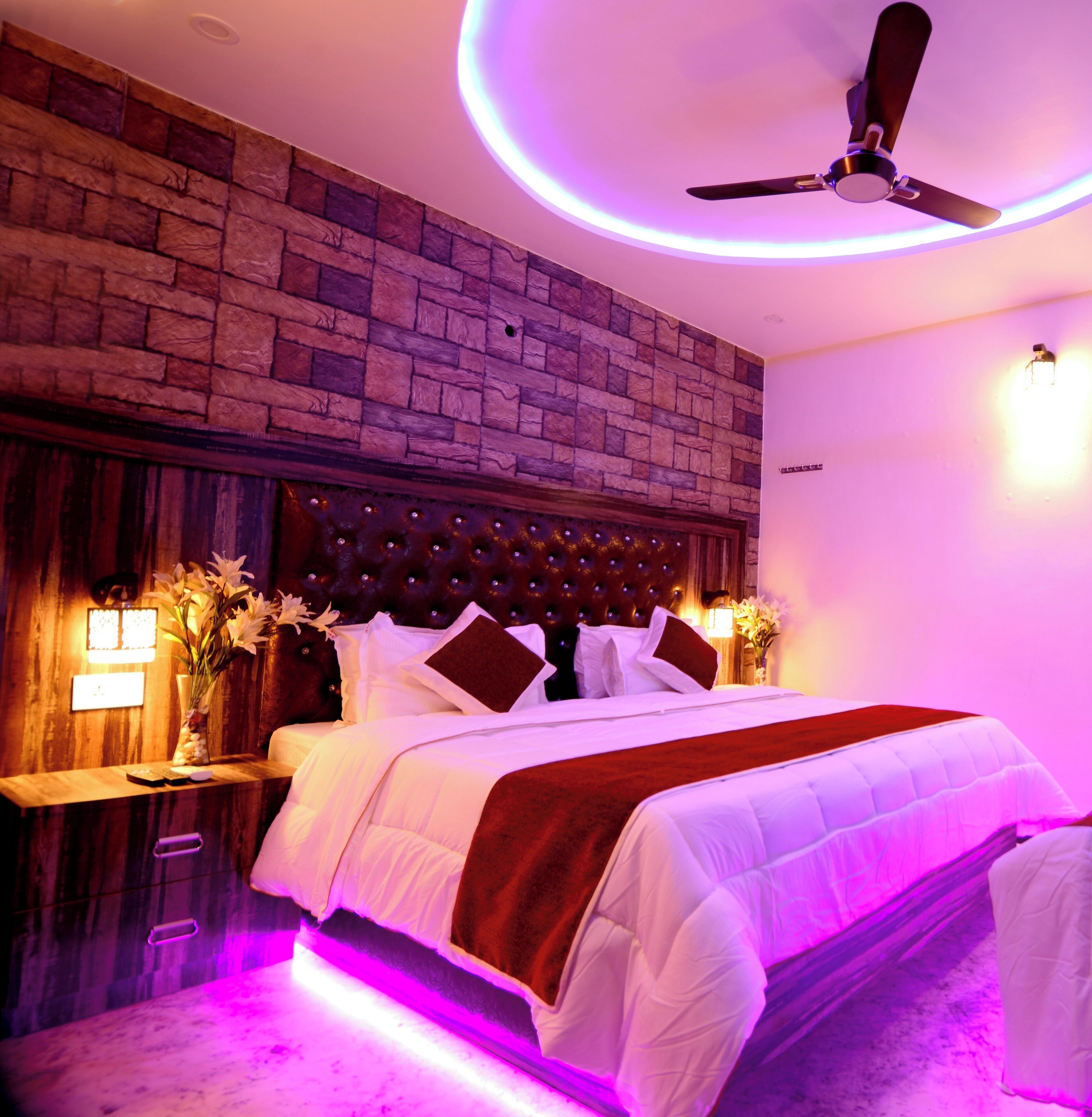 luxury double room | hypo-allergenic bedding, memory-foam beds, in-room safe