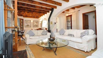 Télévision, cheminée