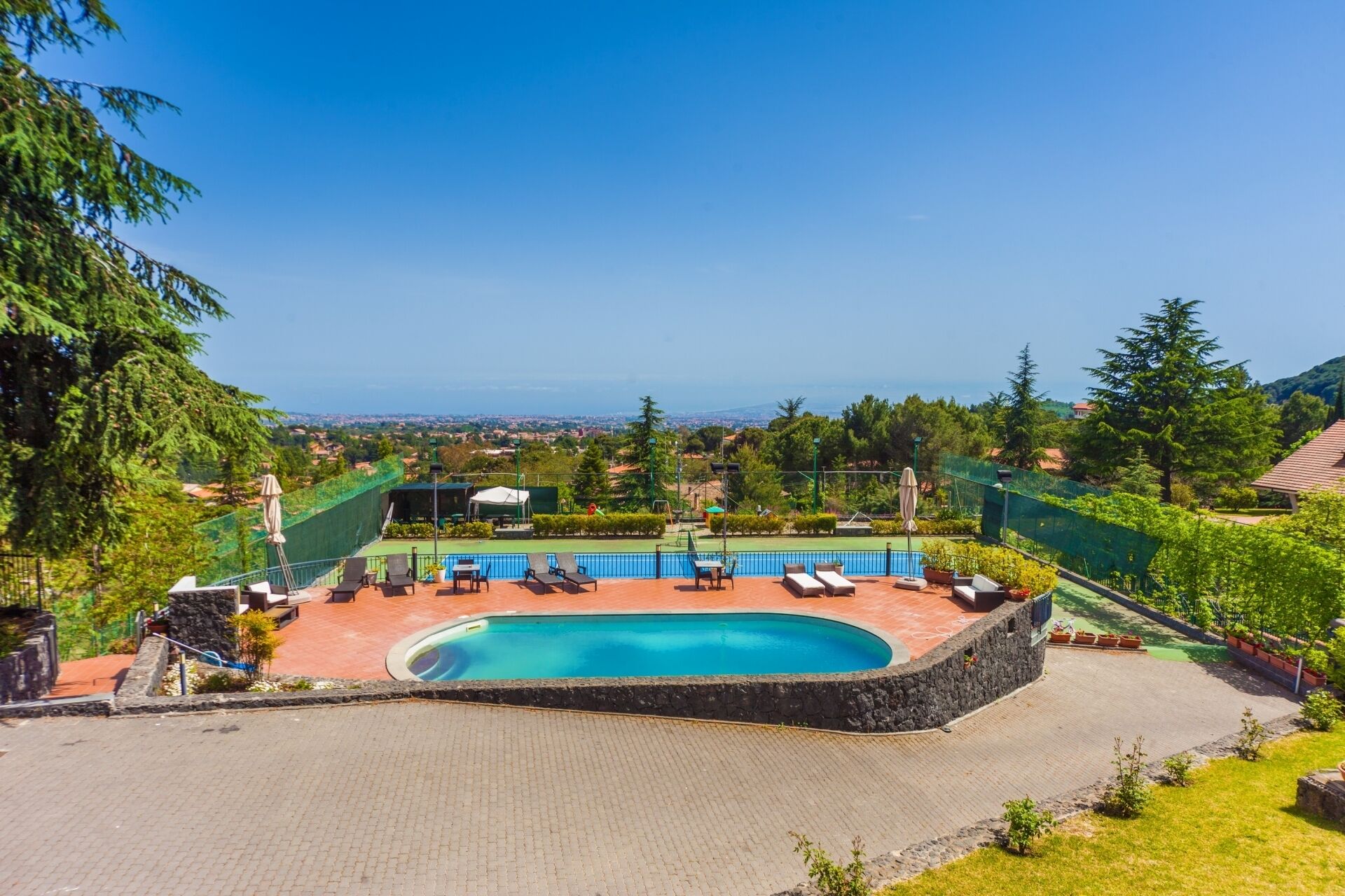 Piscine extérieure
