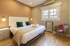 1 bedroom, iron/ironing board, free WiFi