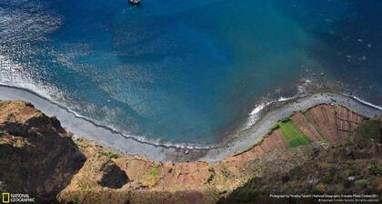 ATLANTTIHOONE AUTOSSA JA PYÖRÄLLÄ