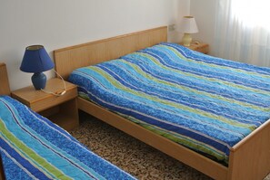 2 bedrooms