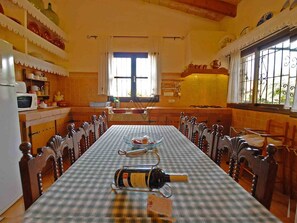 Dining - Figuera Blanca (Buger)