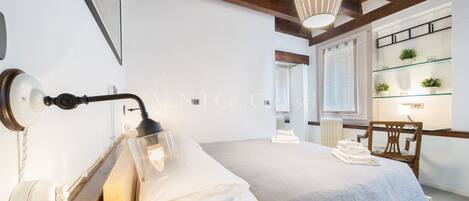 2 soveværelser, pengeskab på værelset, strygejern/strygebræt, Wi-Fi