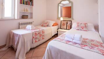 2 Schlafzimmer, Zimmersafe, Bügeleisen/Bügelbrett, kostenloses WLAN